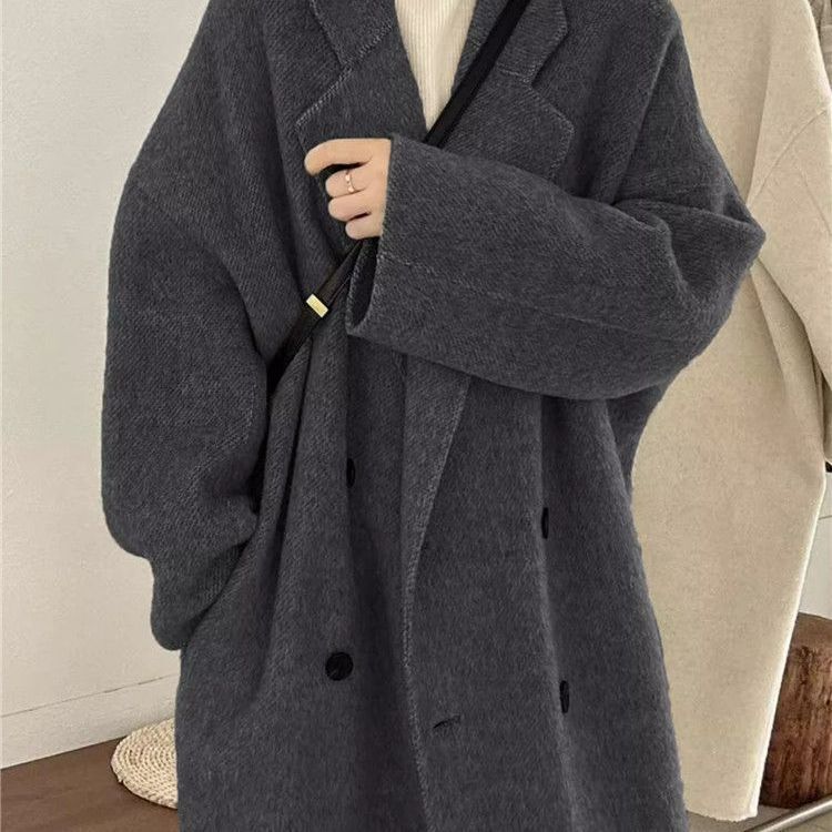 7573
