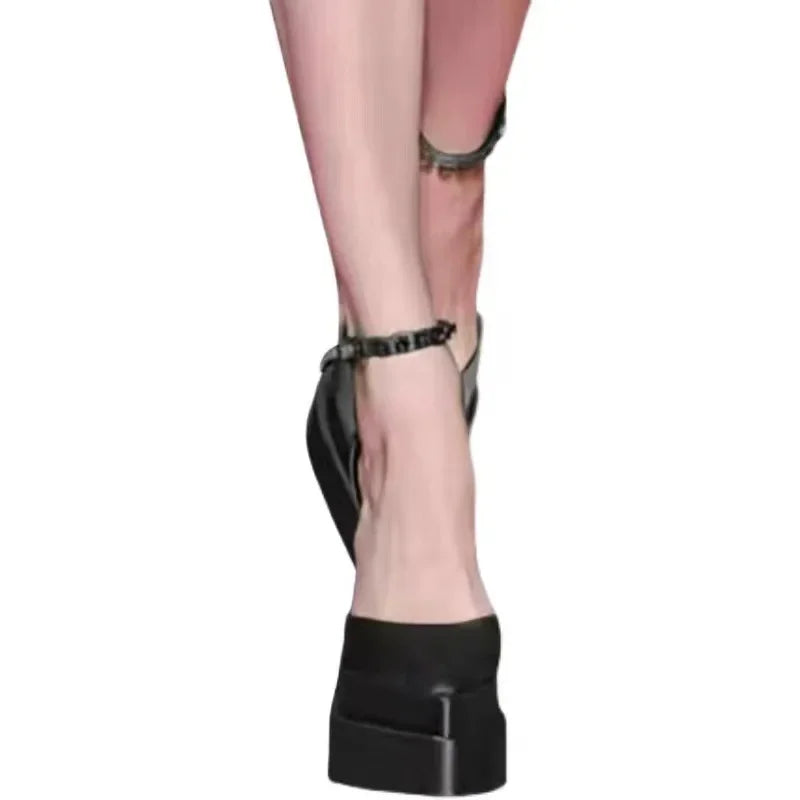 5739