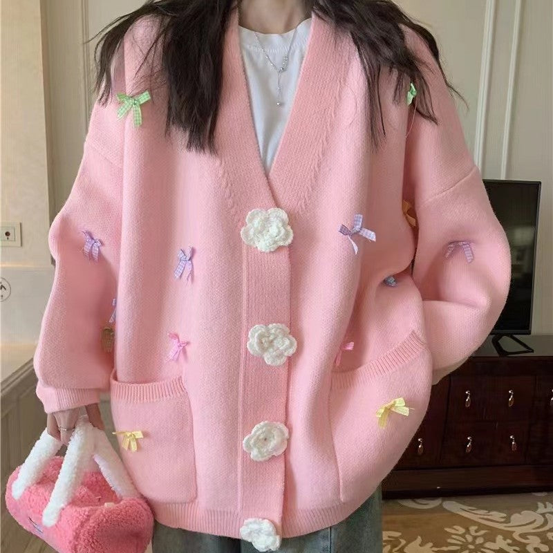 7899